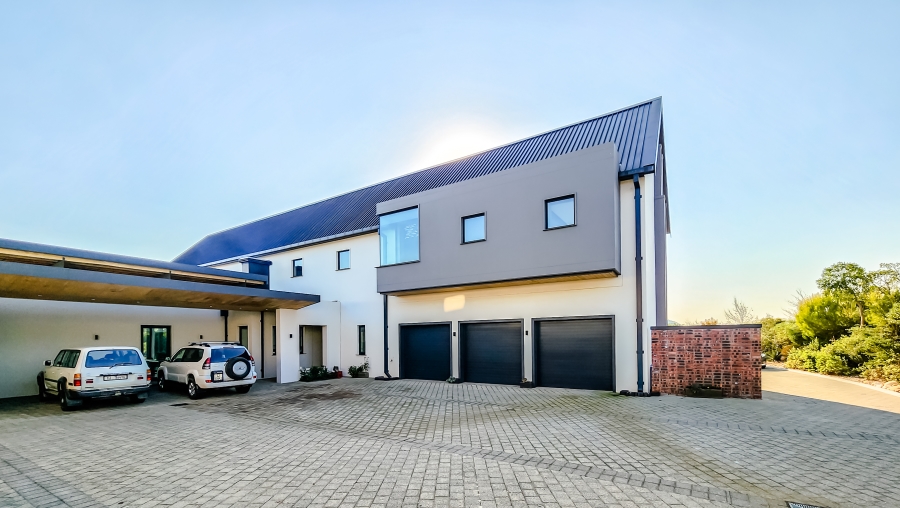 12 Bedroom Property for Sale in Val De Vie Estate Western Cape